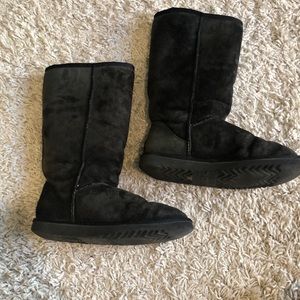 High black Ugg boots, 7
